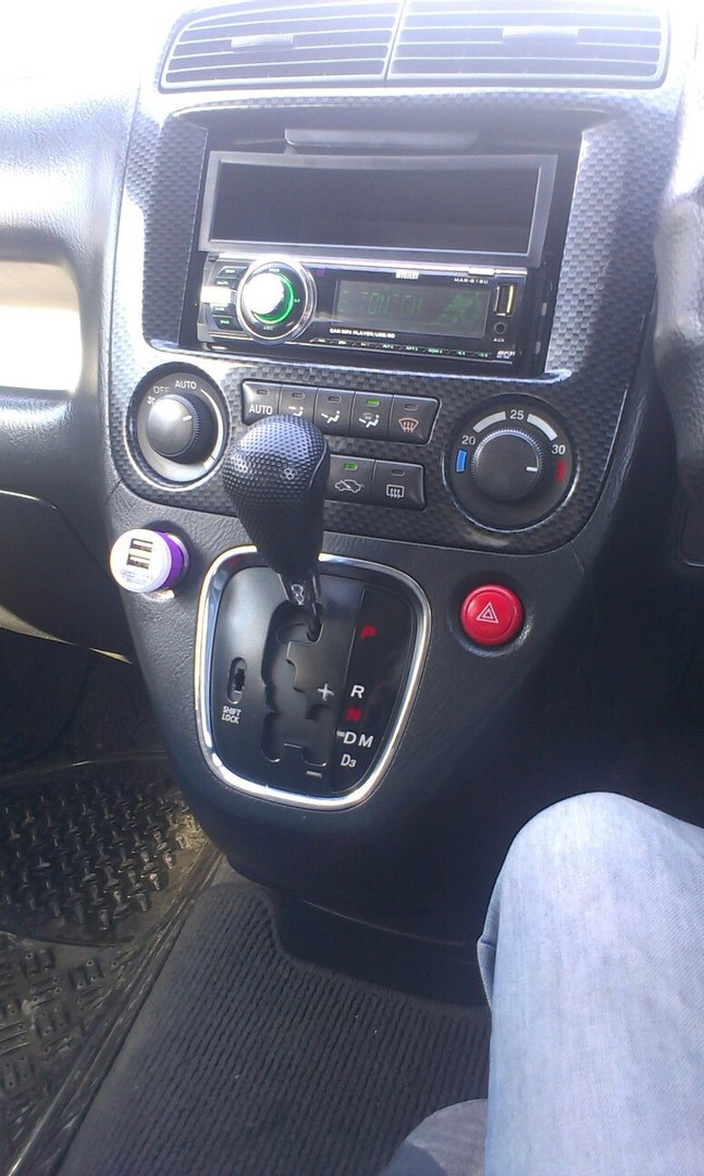 Фото в бортжурнале Honda Stream (RN1-5)