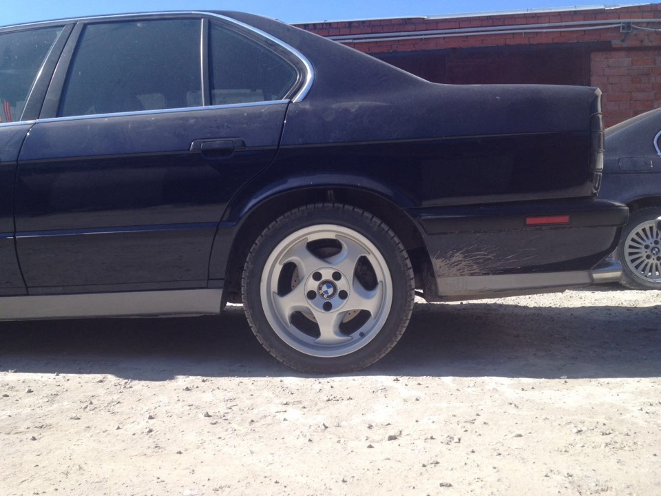 Зад — BMW 5 series (E34)