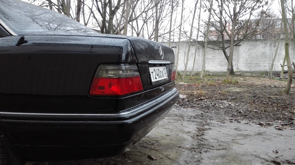 Фото в бортжурнале Mercedes-Benz E-Class (W124). Запчасти на фото: 1106724
