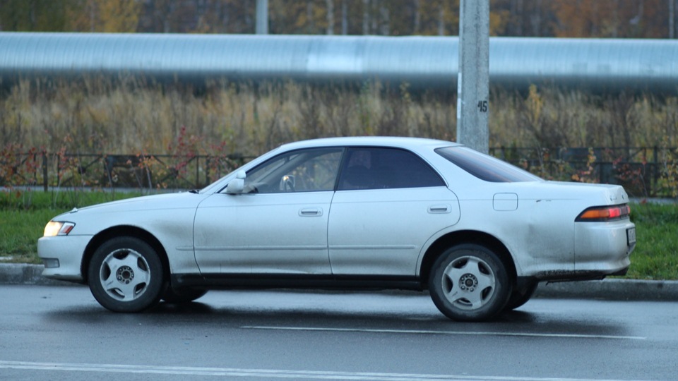 Toyota Mark II Японамать 90ый самурай.