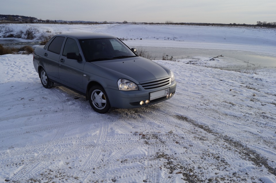 четыре — Lada Priora sedan