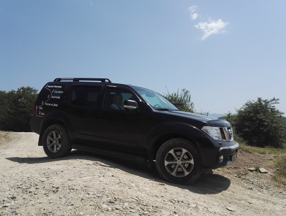 Функция помощи при спуске облегчила дорогу. — Nissan Pathfinder (3G)