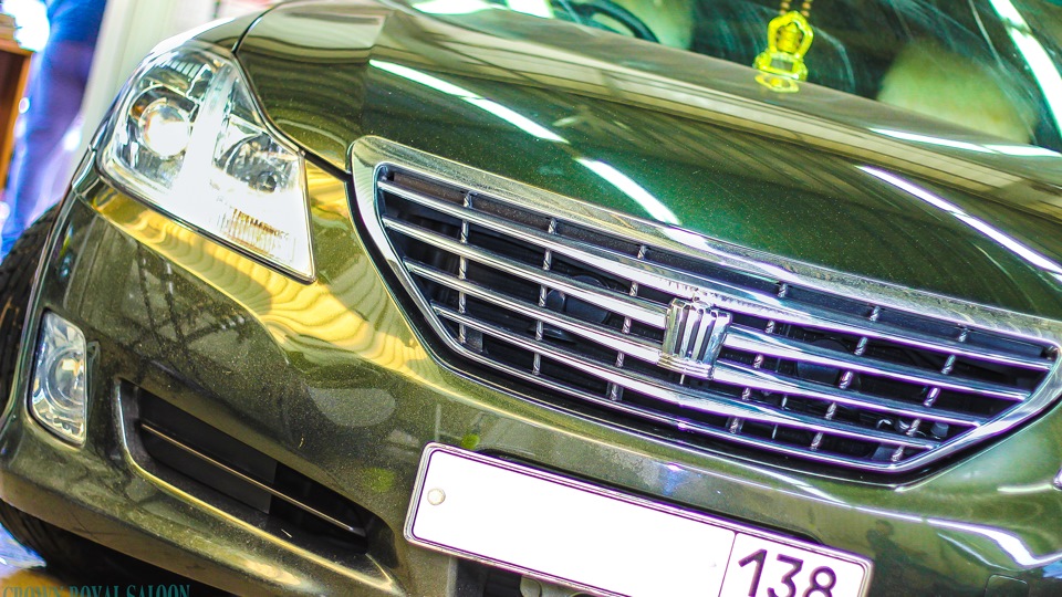 Toyota Crown ๏๏Темно-зеленый๏๏