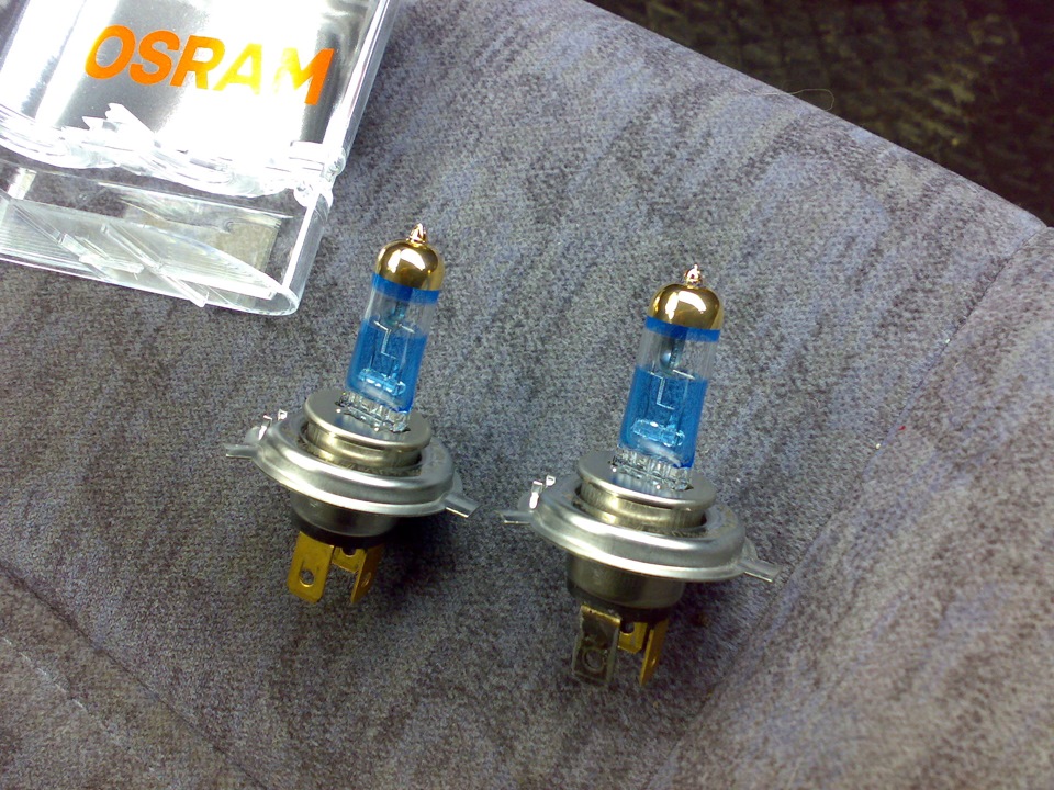 Osram Night Breaker Plus Limited Edition — Nissan Bluebird (U14)