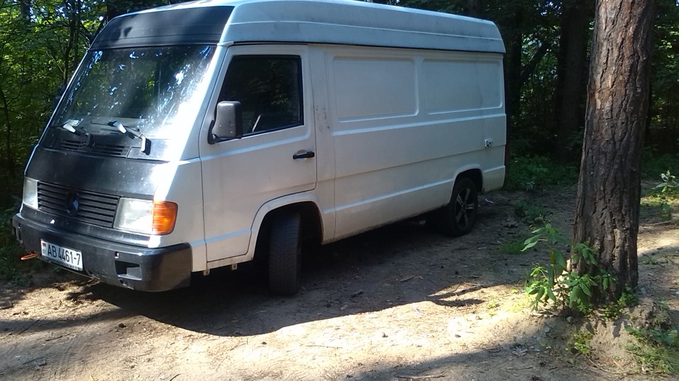 Mercedes-Benz MB100 Чёрная мордашка.