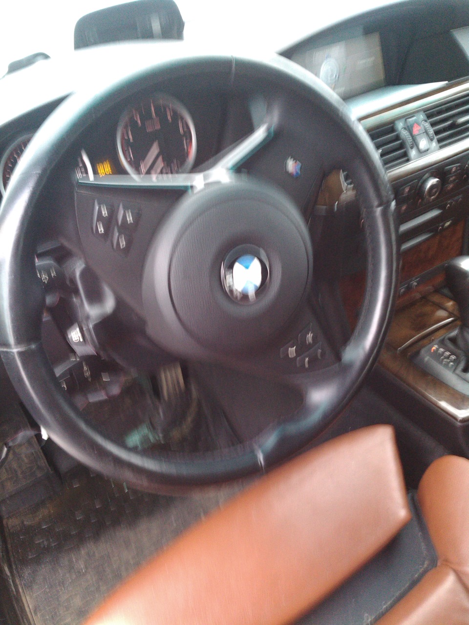Фото в бортжурнале BMW 5 series (E60)
