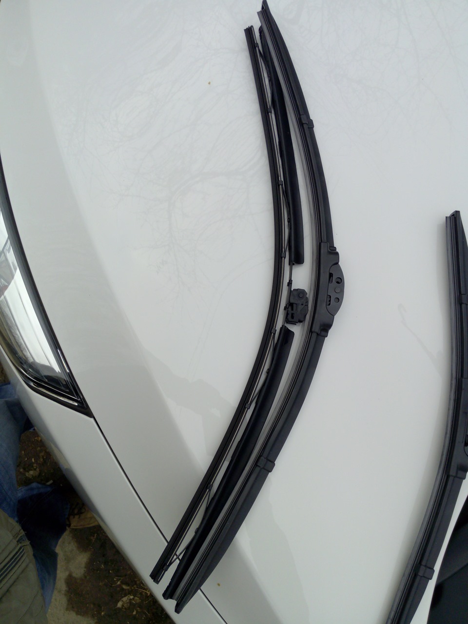 Водительские — новый (справа) vs штатный (слева) — Hyundai ix35