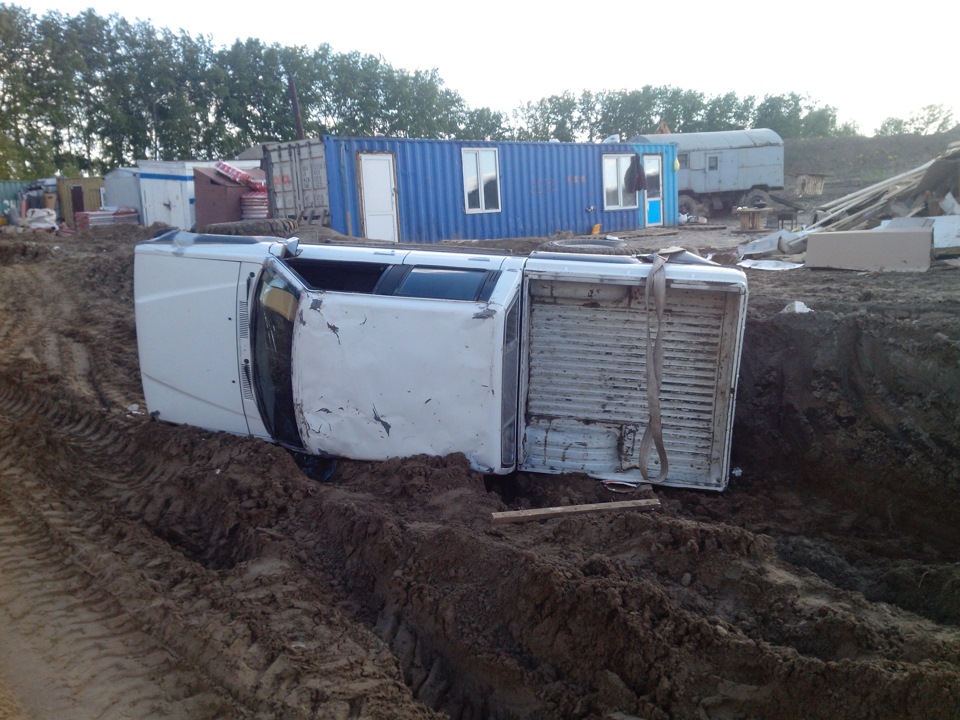 Фото в бортжурнале Toyota Hilux (4G)