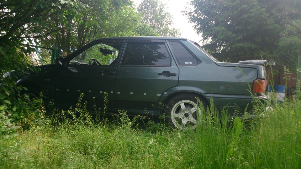 Это не занижка, это Я всегда так на дачу езжу — Lada 2115