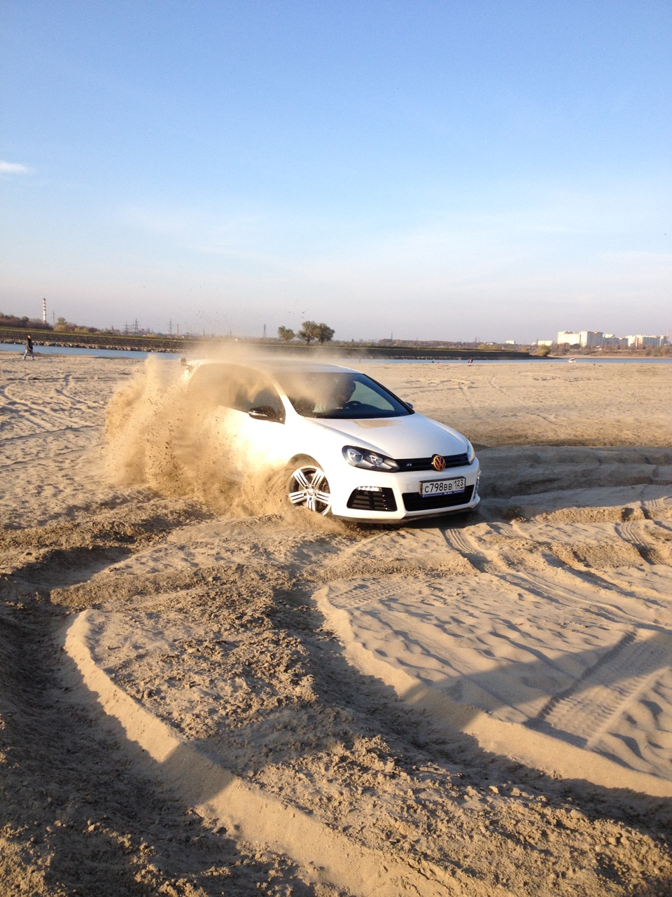 Фото в бортжурнале Volkswagen Golf R Mk6