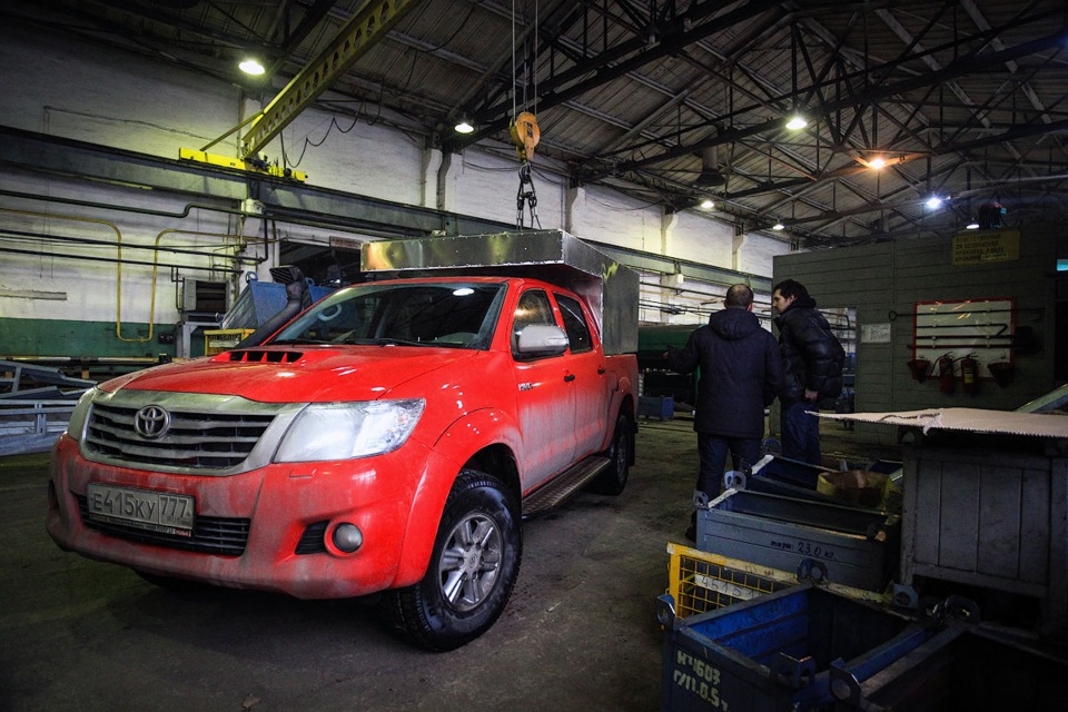 Фото в бортжурнале Toyota Hilux (7G)