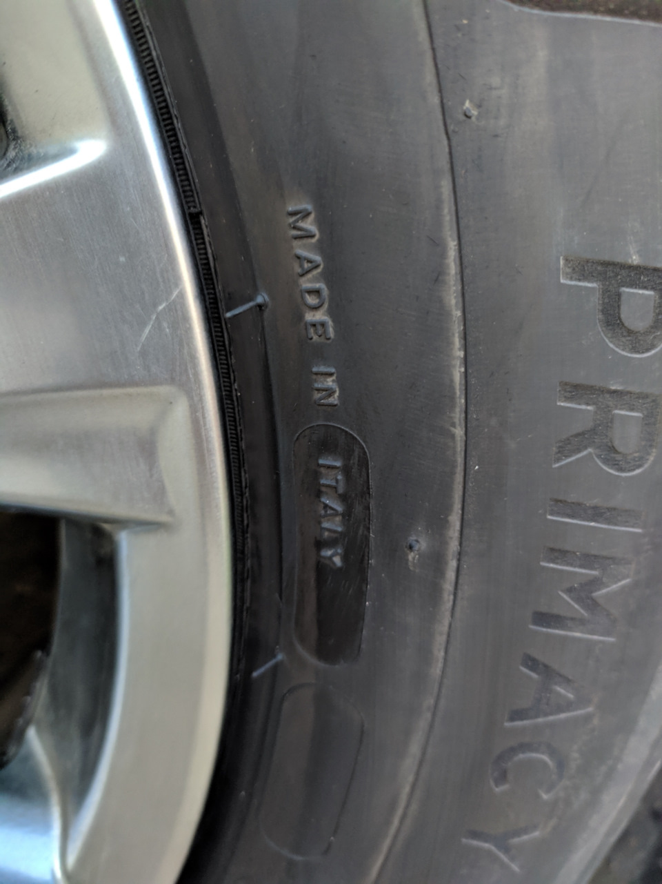 Фото в бортжурнале Toyota RAV4 (IV). Запчасти на фото: Michelin Primacy