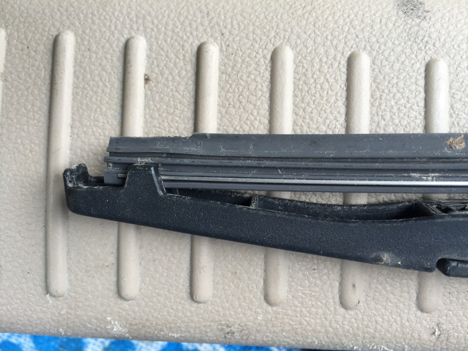Фото в бортжурнале KIA Carnival (2G)