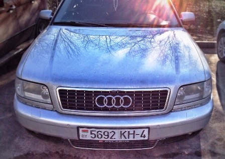 зимой — Audi A8 (D2)