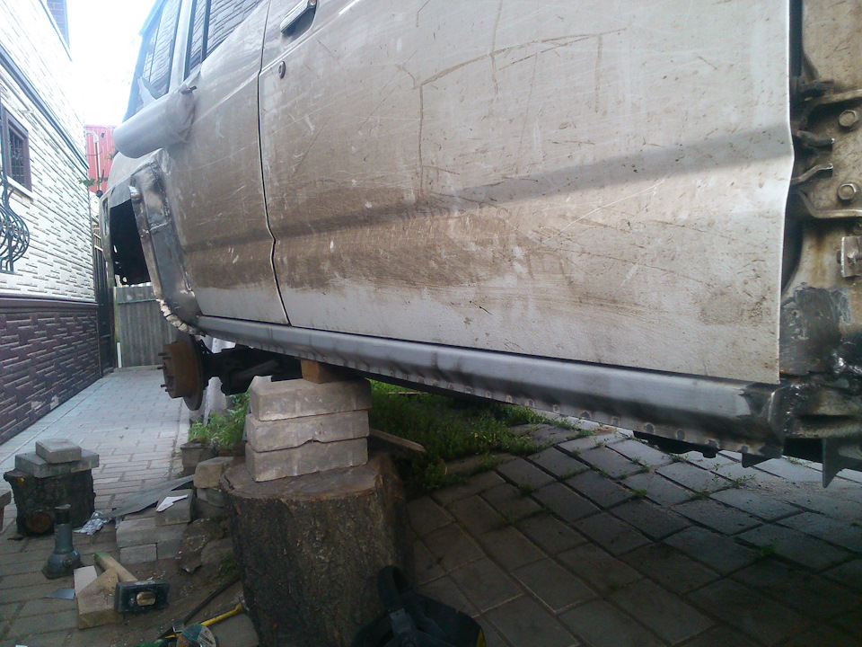 Привариваем накладку порога — Nissan Patrol GR I (Y60)