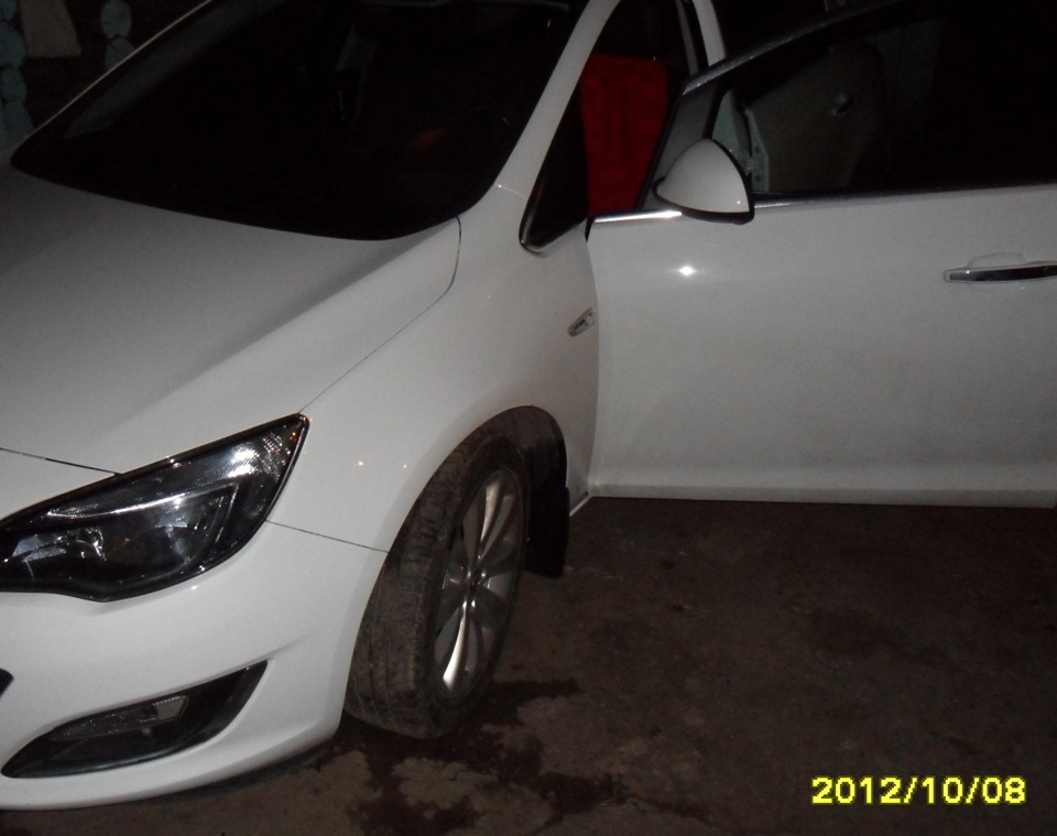 уже потемнело — Opel Astra J