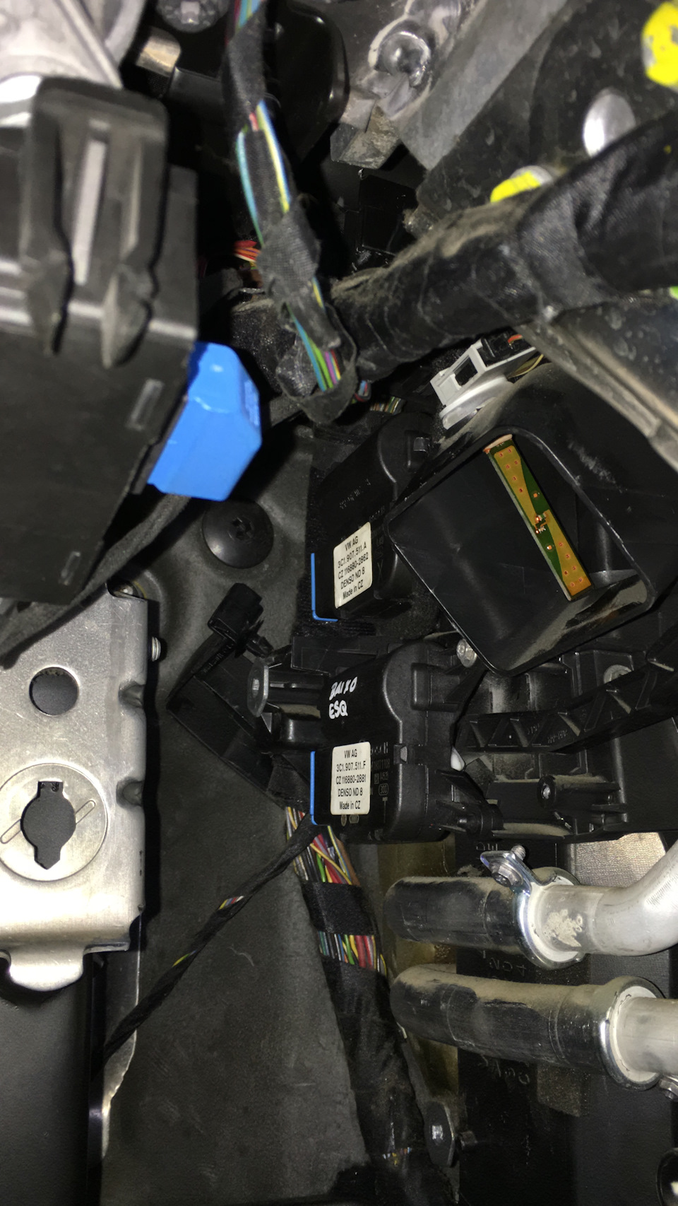 V158 and V426 — Volkswagen Passat Variant (B6)