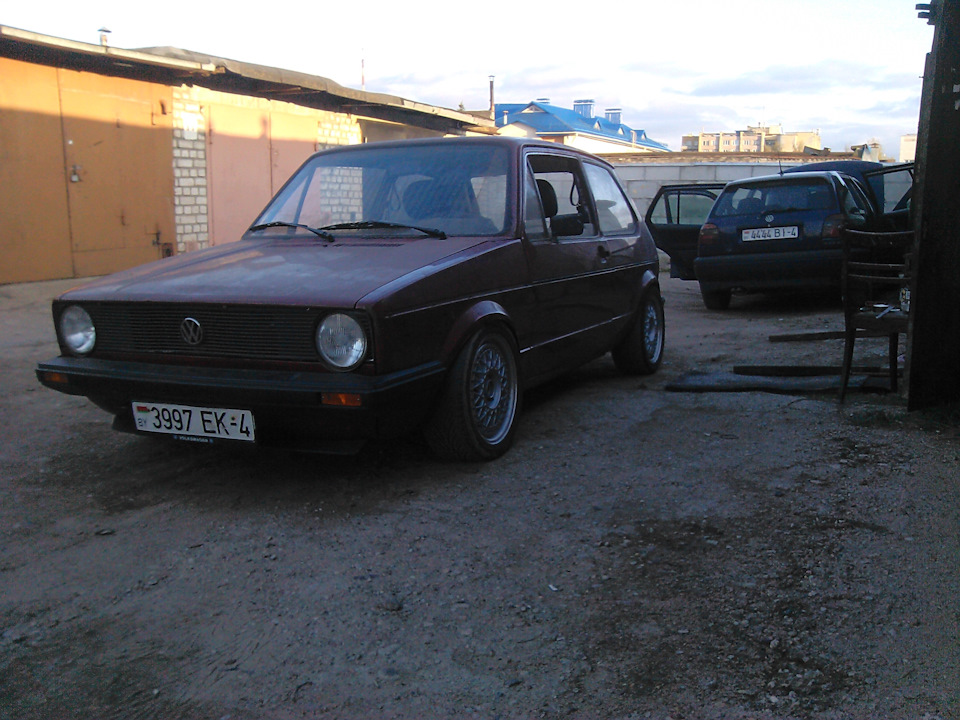 сойдет для сельской местности)) — Volkswagen Golf Mk1