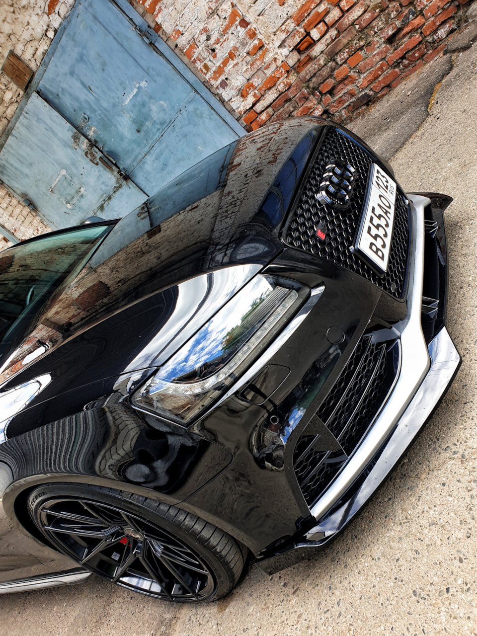 Фото в бортжурнале Audi A5 (1G). Запчасти на фото: BS5540