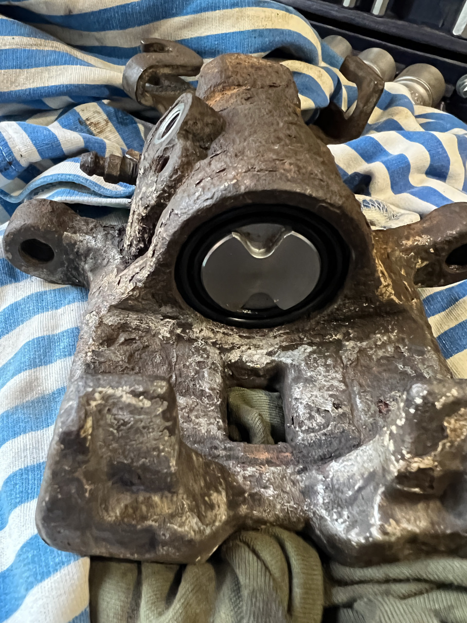 Задний уже готов — Mazda 6 (2G) GH