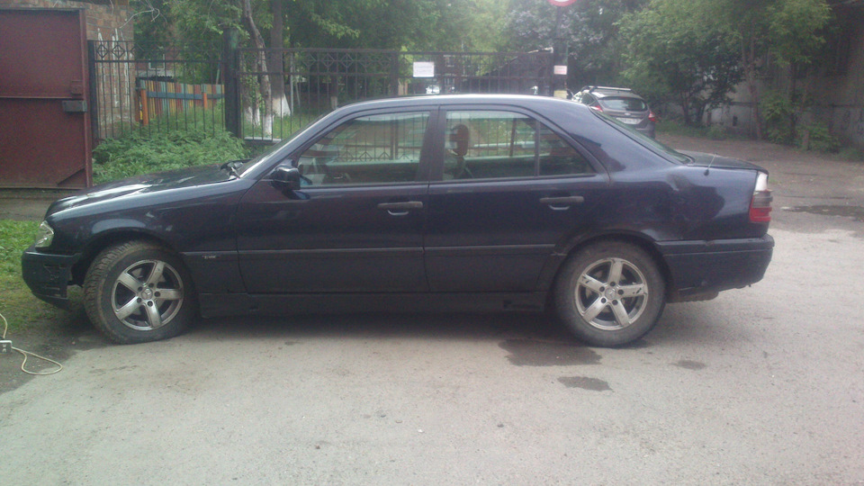 1 — Mercedes-Benz C-Class (W202)