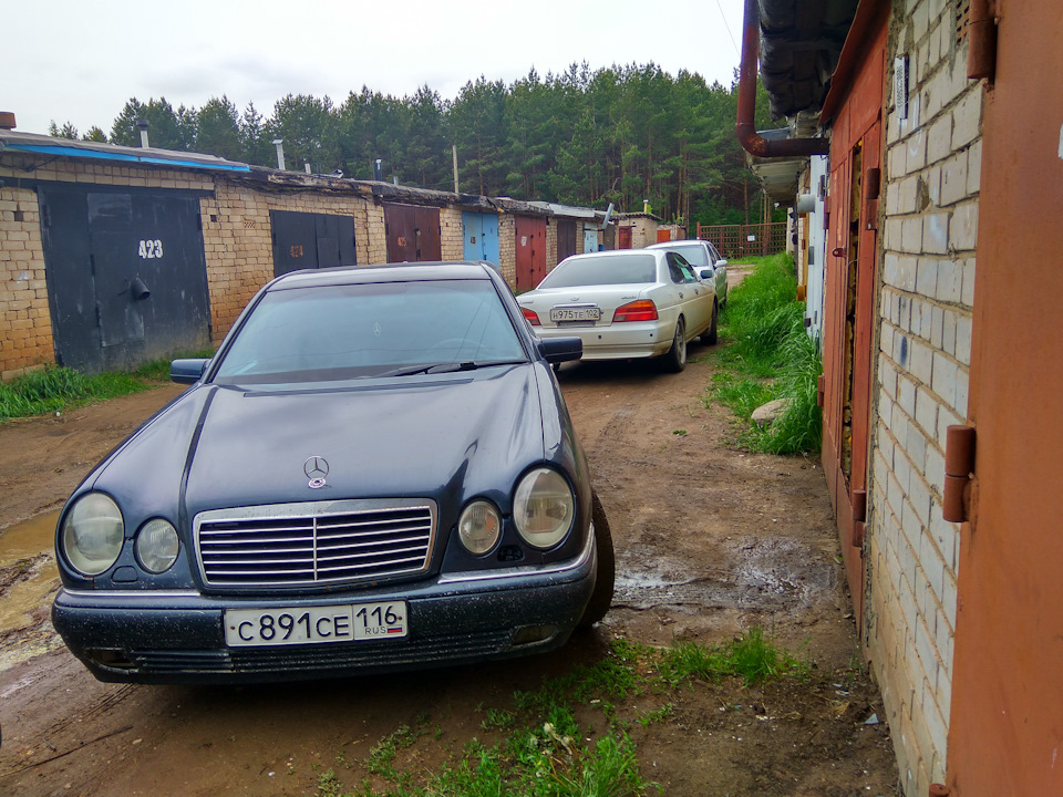 на следующий день вроде после покупки:) — Mercedes-Benz E-Class (W210)