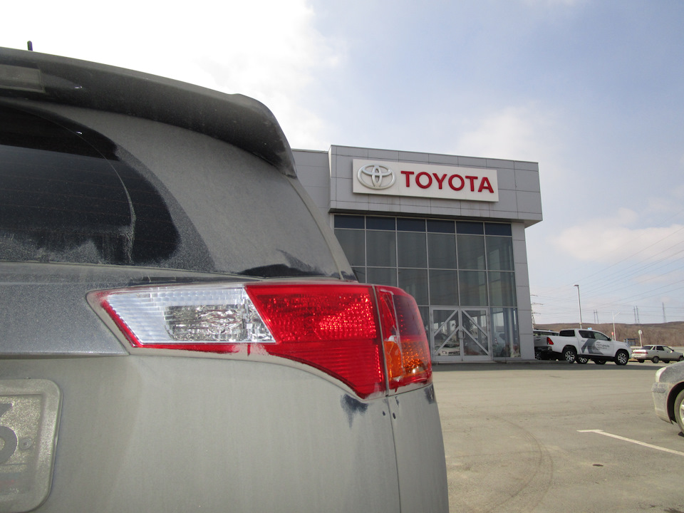 Фото в бортжурнале Toyota RAV4 (IV)