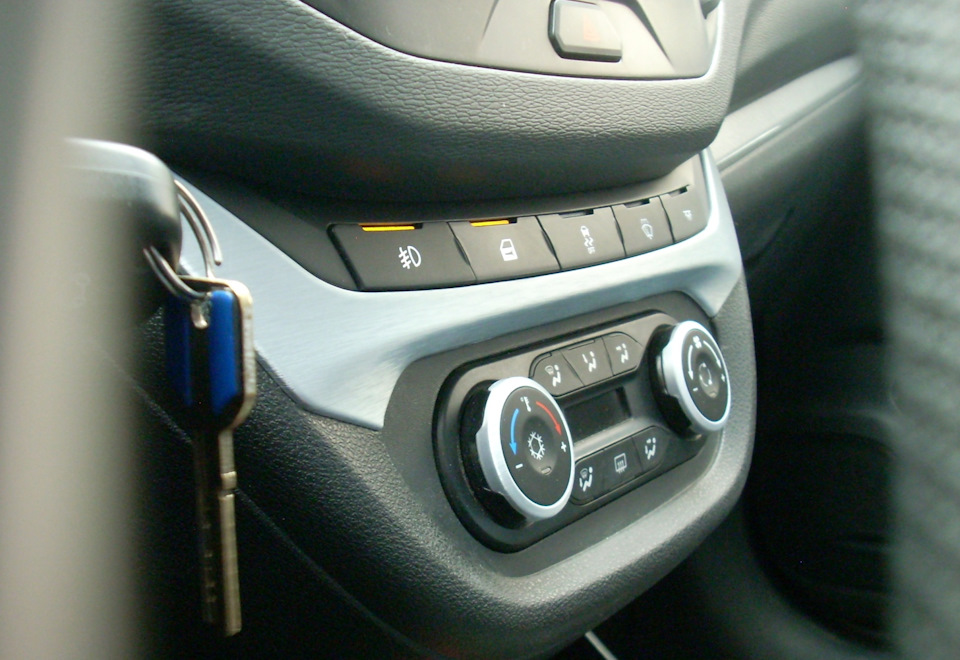 Фото в бортжурнале Lada Vesta (1G)