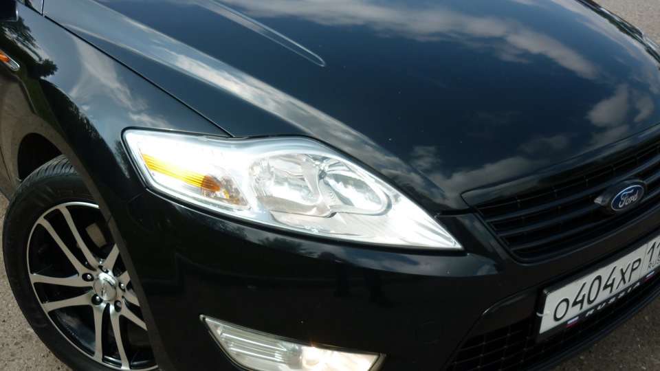 Ford Mondeo черный метал. 2.0,145л/с