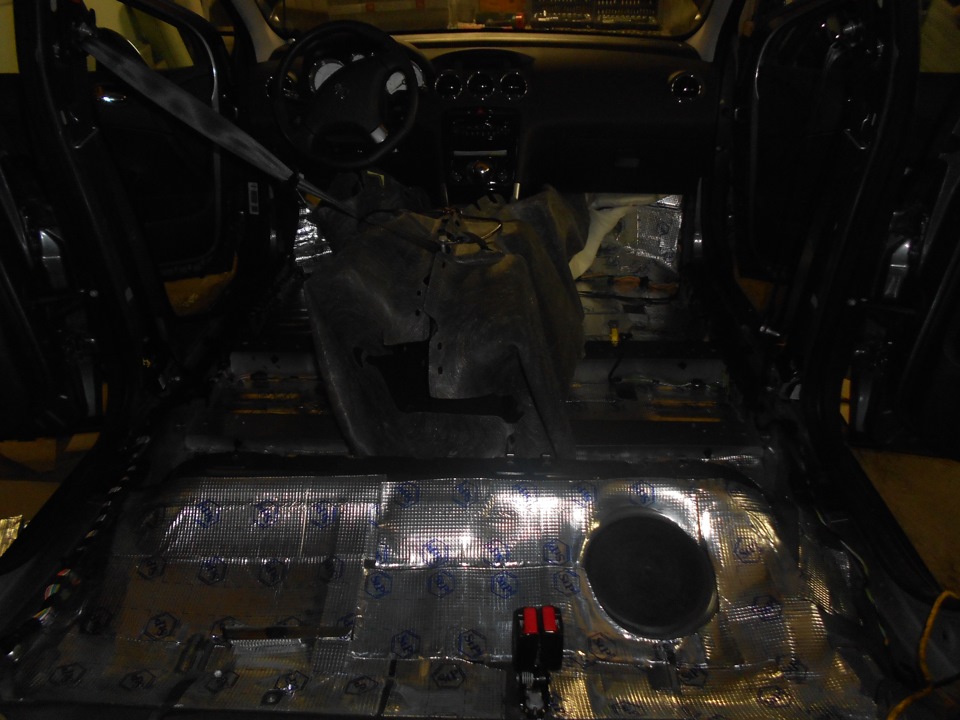 Фото в бортжурнале Peugeot 308 (1G)