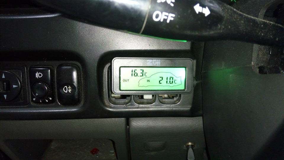 Это машина стоит часов 10 в сервисе, 5 градусов разницы однако. — KIA Sportage (1G)