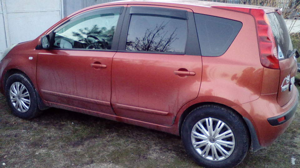 Вот так — Nissan Note (1G)