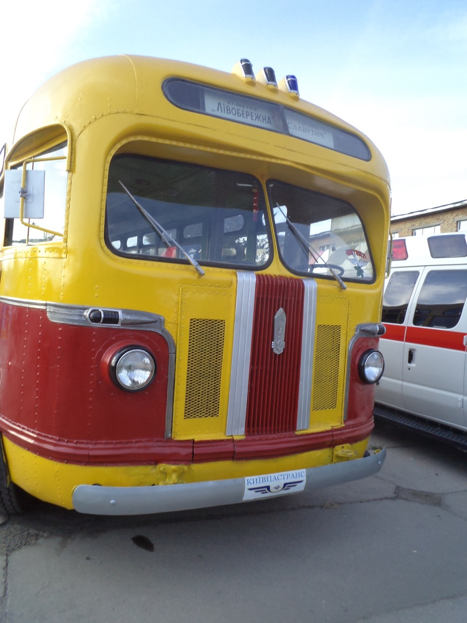 ЗиС-155(?). — Renault Logan MCV