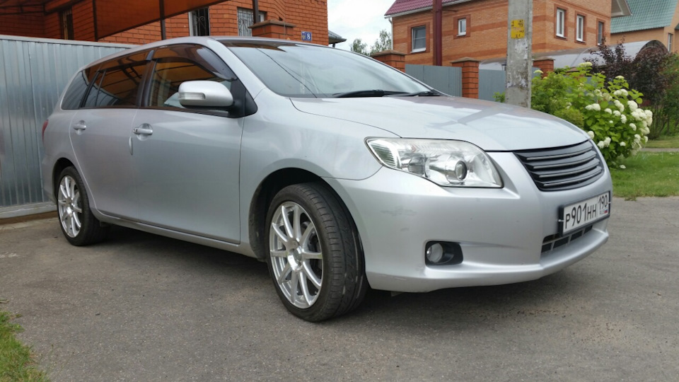 Фото в бортжурнале Toyota Corolla Fielder (E130)