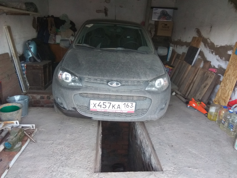 Отдыхает — Lada Калина Хэтчбек (2G)