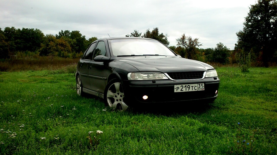 Opel Vectra 100 Edition to Black