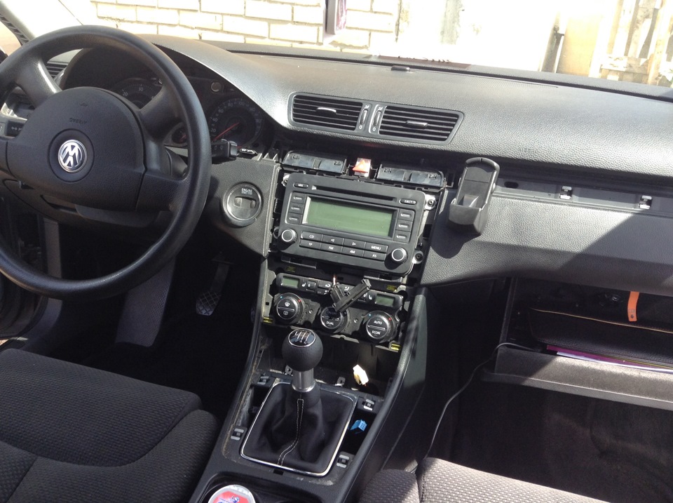.(( — Volkswagen Passat B6