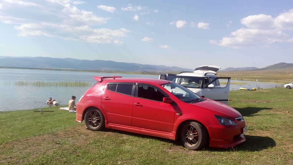 Toyota Will VS LoW ReD