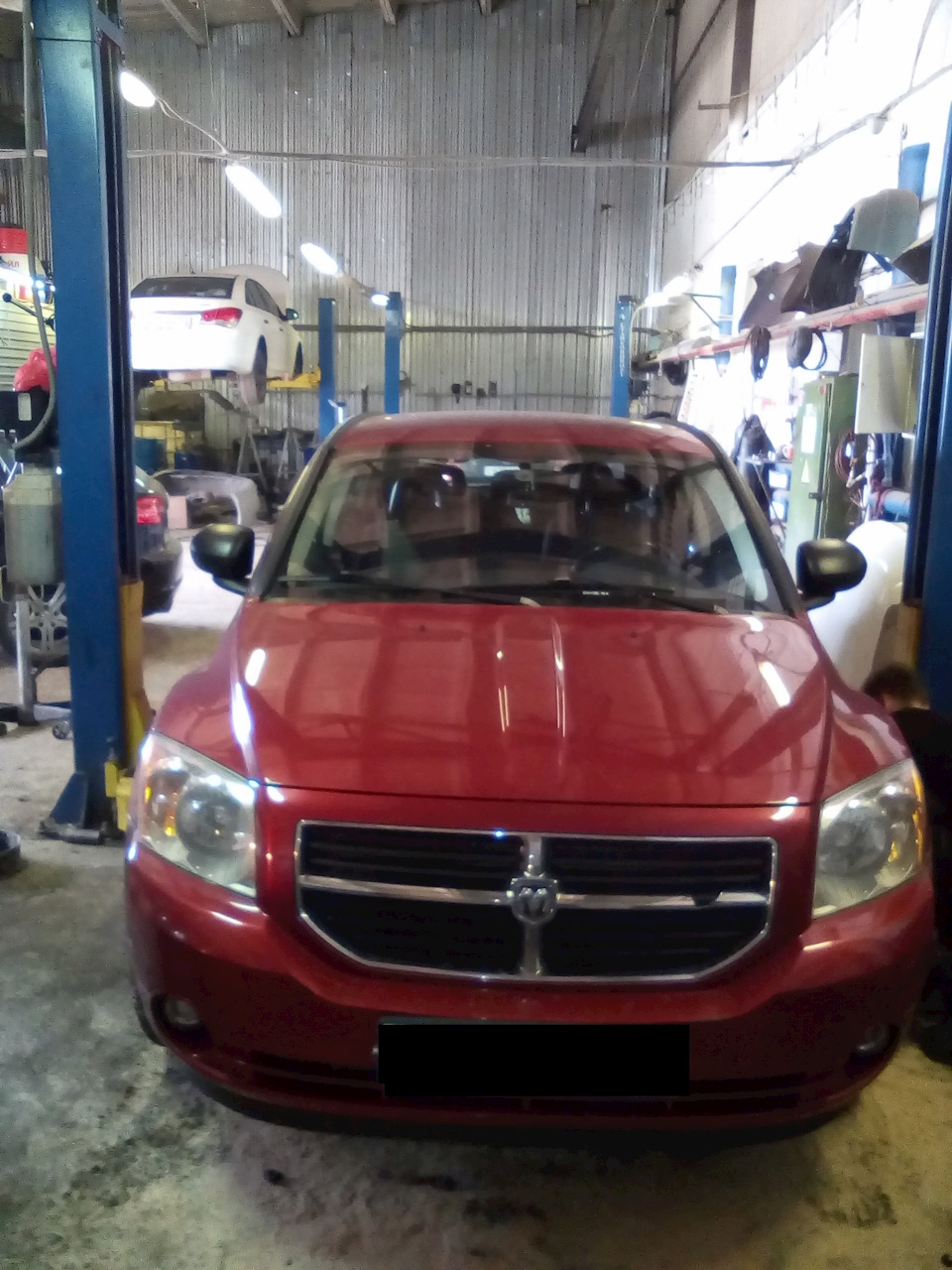 в сервисе — Dodge Caliber