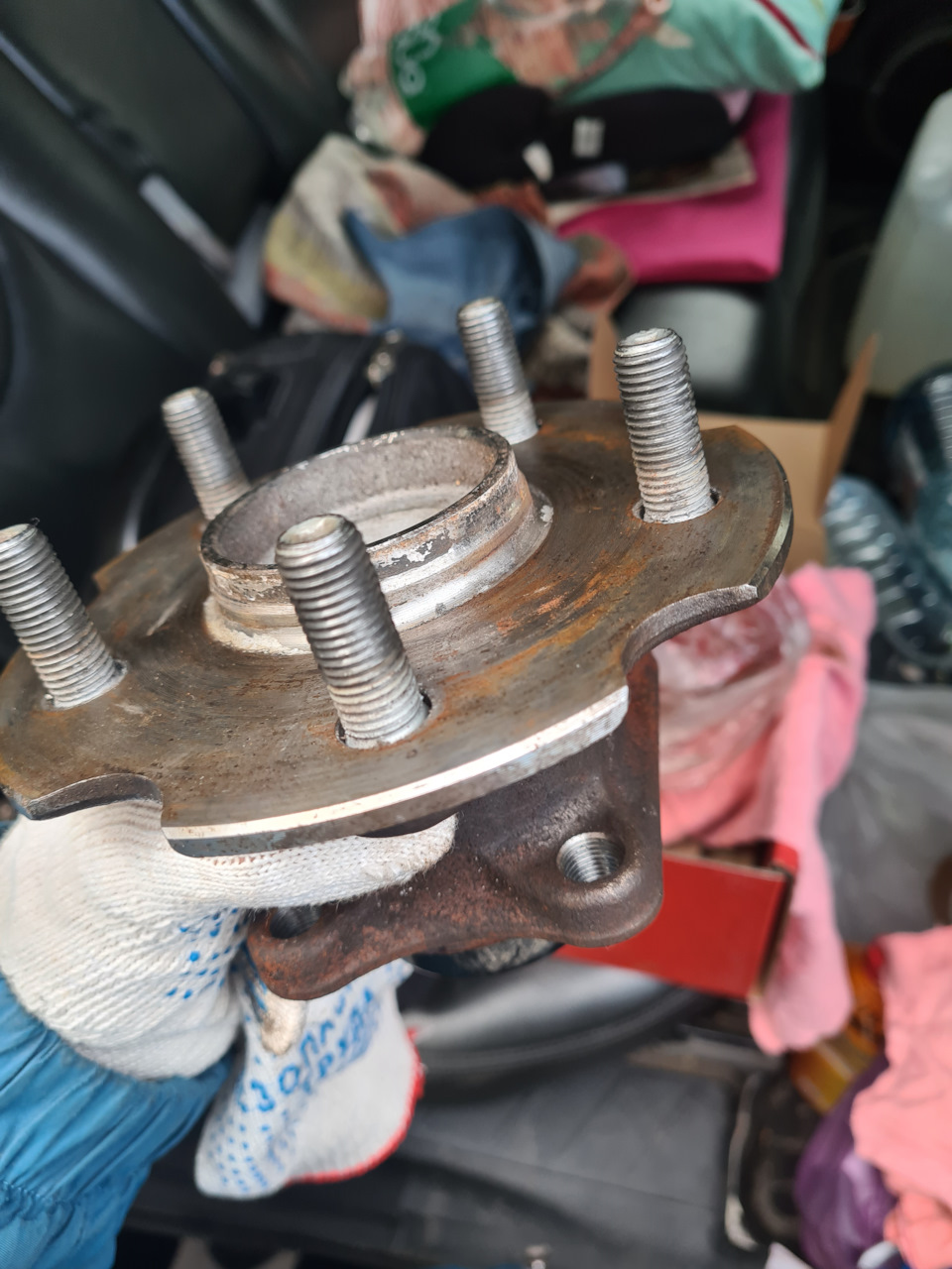 Фото в бортжурнале Toyota RAV4 (III)
