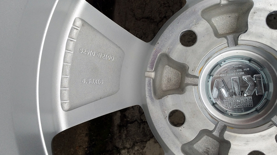 Фото в бортжурнале KIA Ceed (2G). Запчасти на фото: 52910B2100