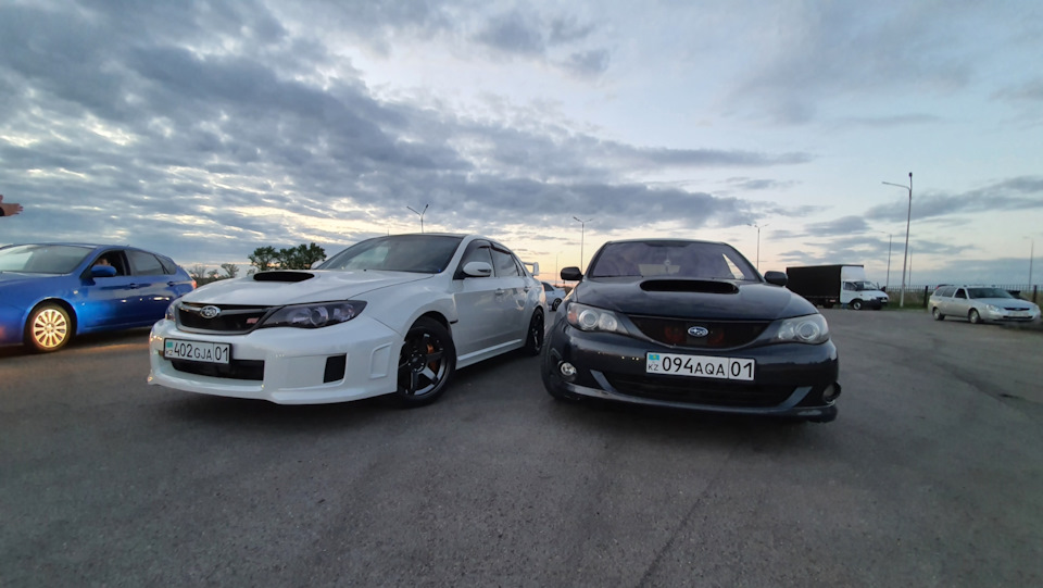 Черное Белое — Subaru Impreza WRX STI (GV/GR)