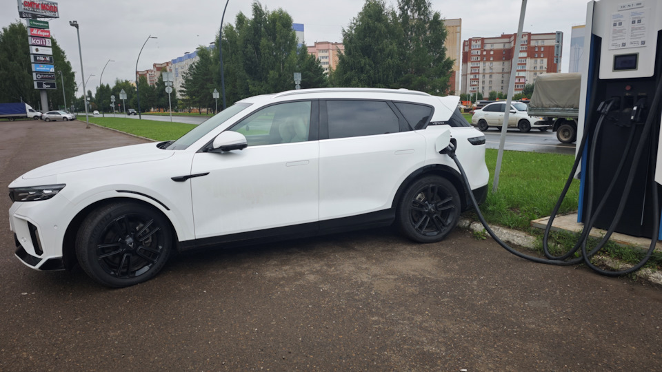 Voyah Free крылатый сапсан