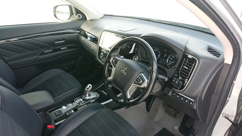 Фото в бортжурнале Mitsubishi Outlander PHEV