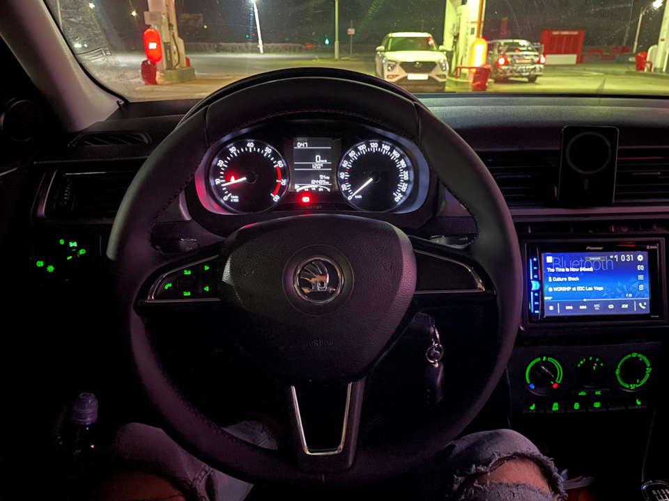 Фото в бортжурнале Skoda Rapid (1G)