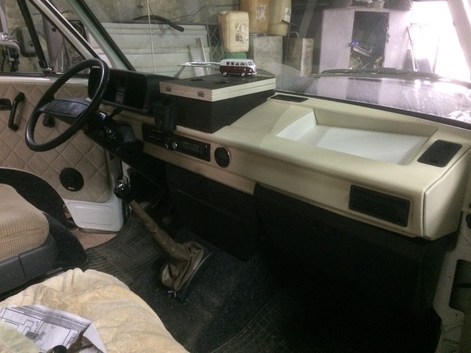 Фото в бортжурнале Volkswagen Transporter T3
