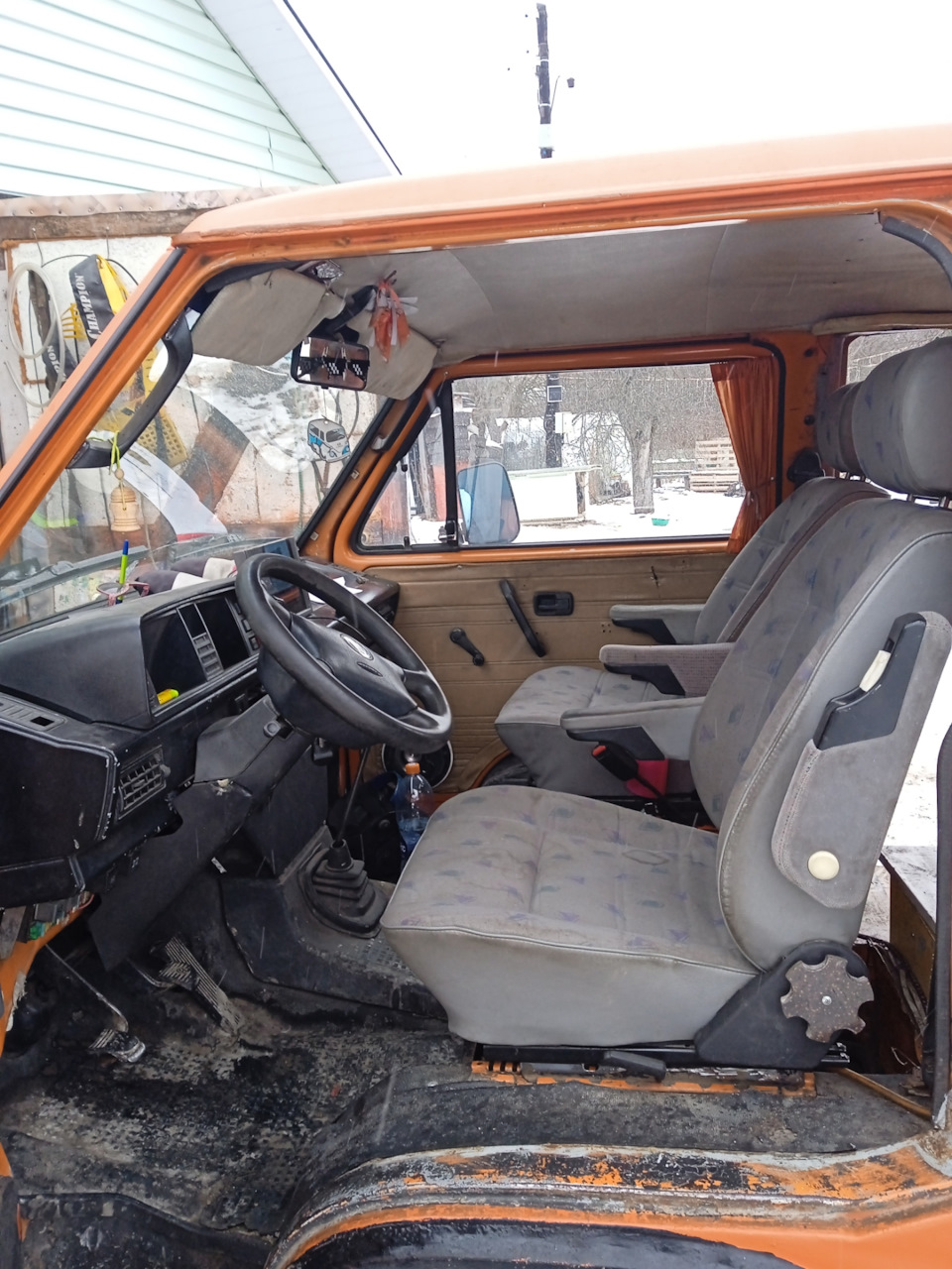 Фото в бортжурнале Volkswagen Transporter T3