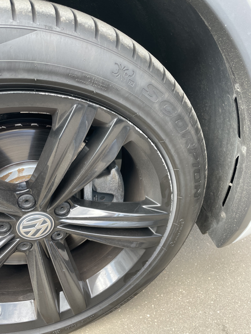 Фото в бортжурнале Volkswagen Tiguan (2G)