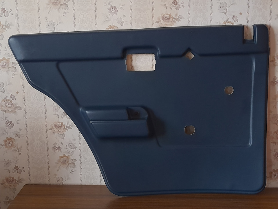 здесь побольше царапок — Lada 2105
