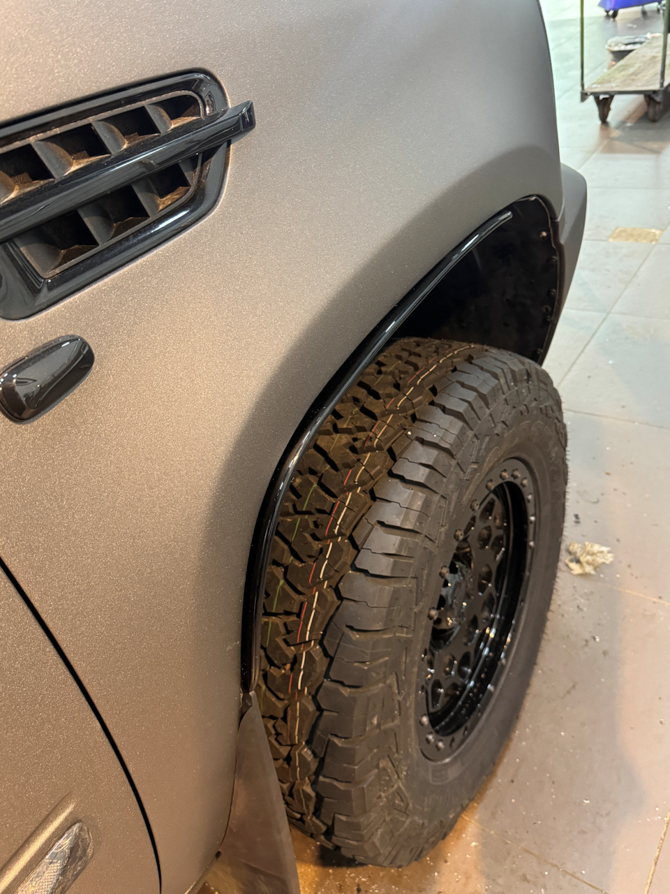 Фото в бортжурнале Cadillac Escalade (3G)